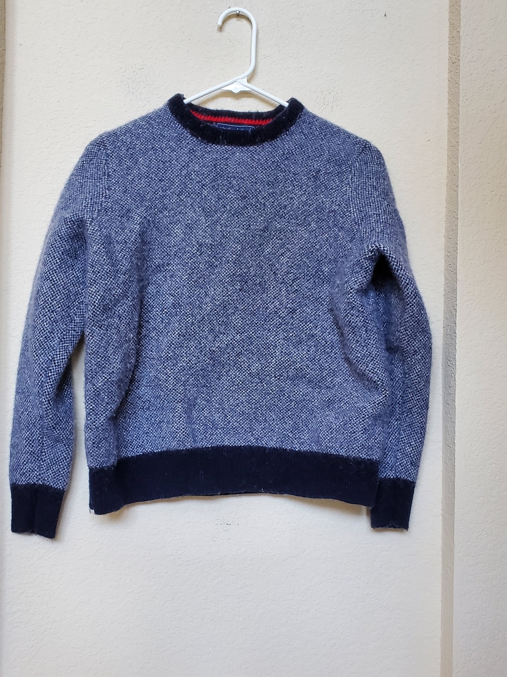 Vineyard Vines Boy's Crewneck Merino Wool Sweater. Size Large